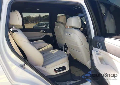 2022 BMW X7 xDrive40I z USA, uszkodzony, nr VIN 5UXCW2C05N9J47631